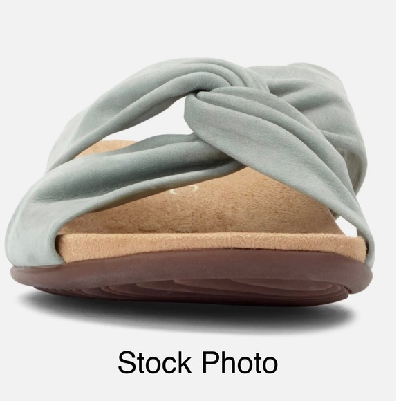 Vionic Shelley Slide Sandal Mint Color Soft Buttery Suede Size 6 - Picture 7 of 13